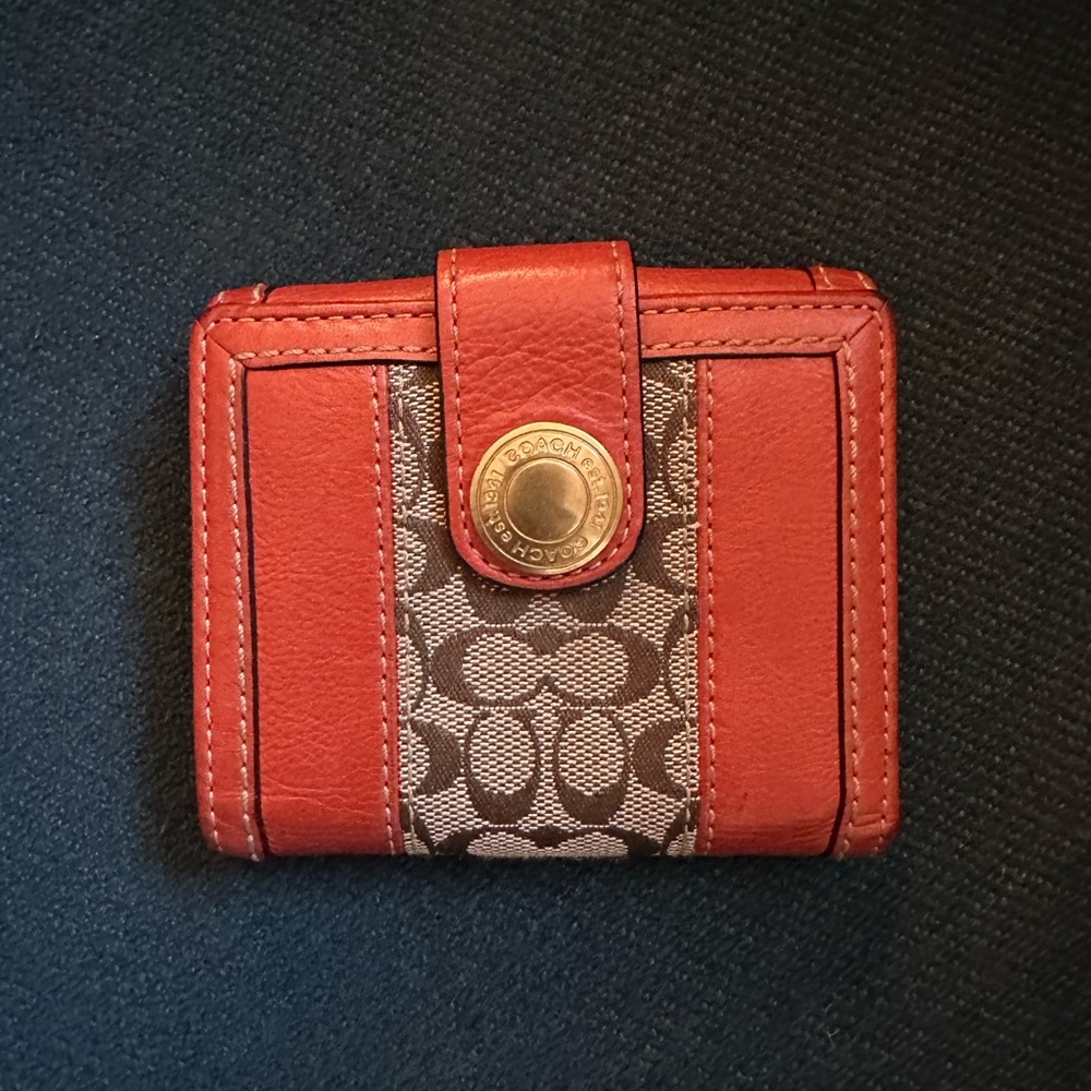 Coach Orange Signature Wallet 🧡
